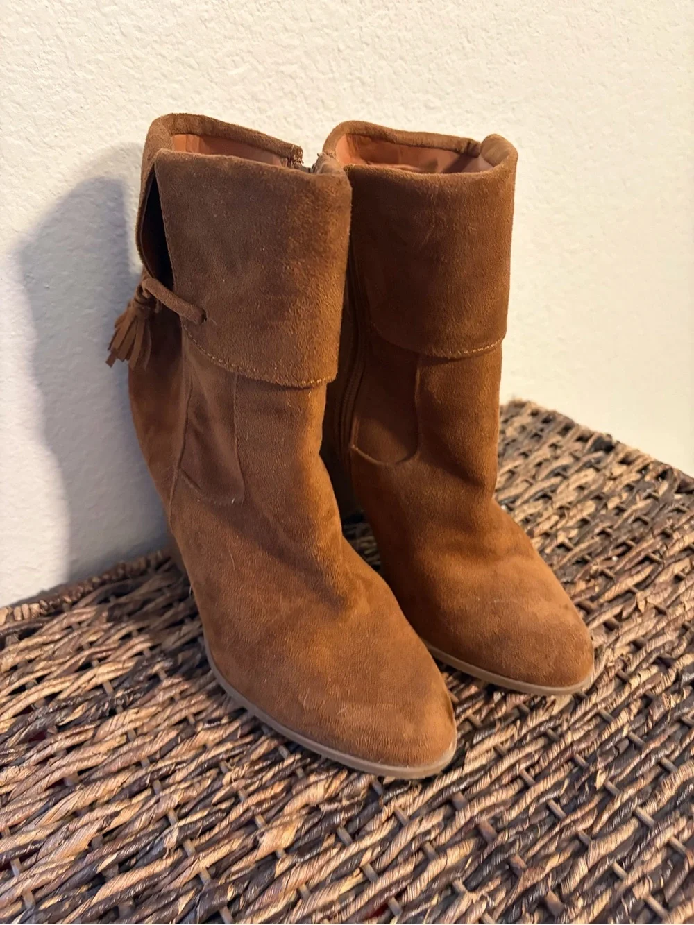 Women's Suede Tassel Ankle Boots - Brown
